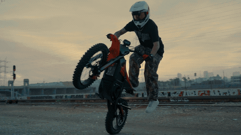 Yozma IN 10 PRO în acțiune, wheelie